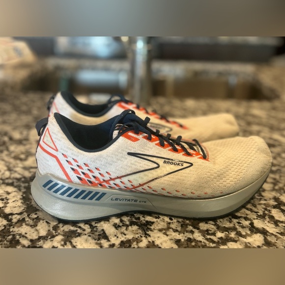 Brooks Men's Levitate GTS shoes - Picture 1 of 6